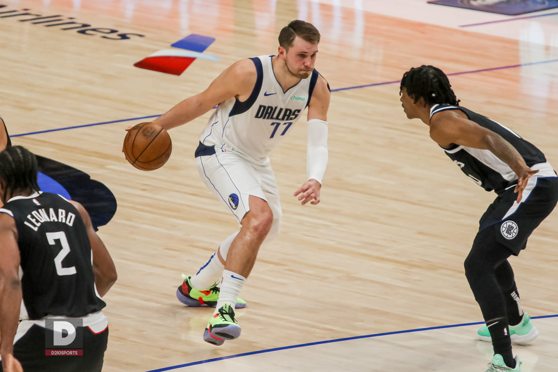 Mavericks Grab Crucial 105-100 Win Against Clippers To ...