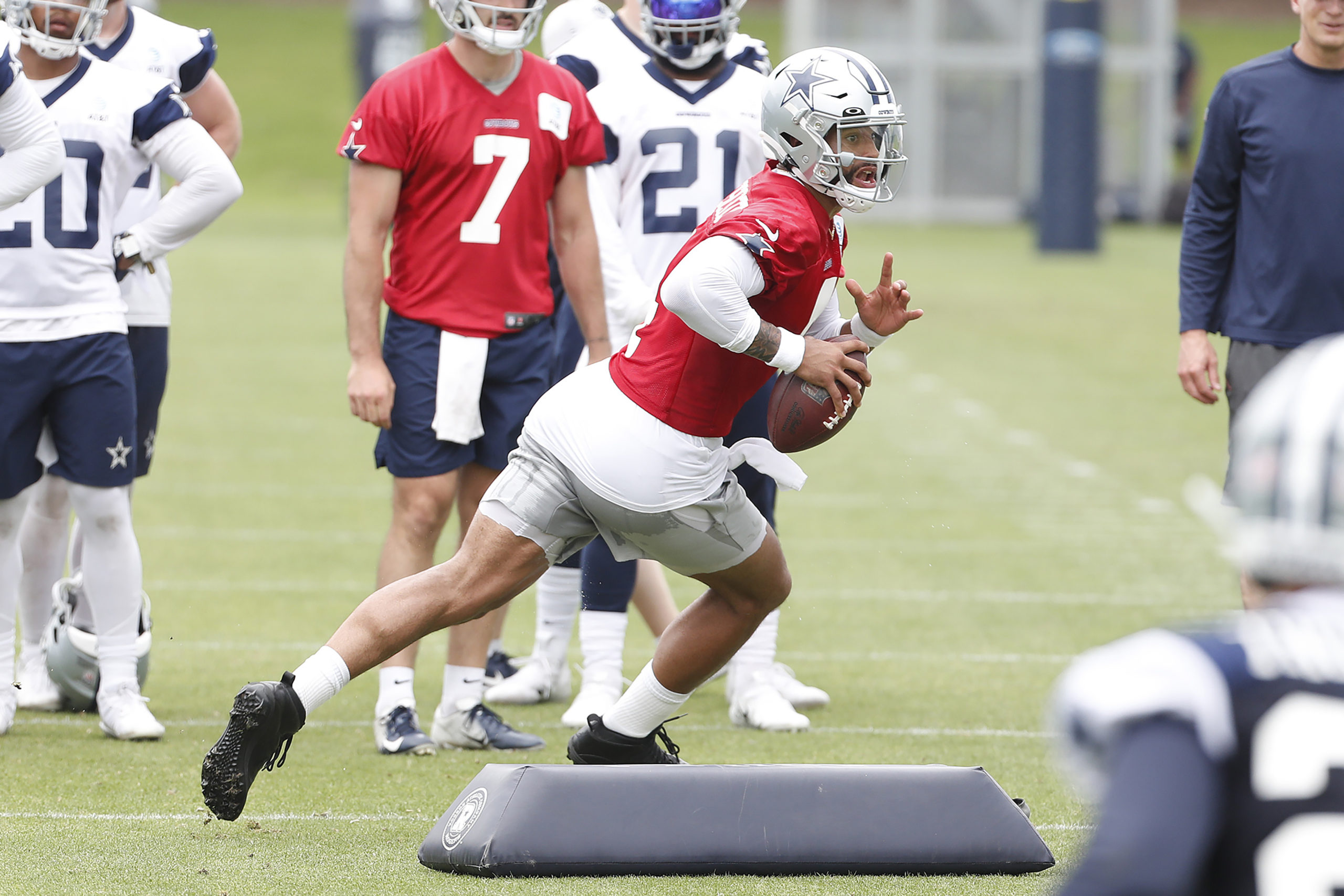 Dak Prescott Tried to Pop His Ankle Back Into Place After Dislocating It