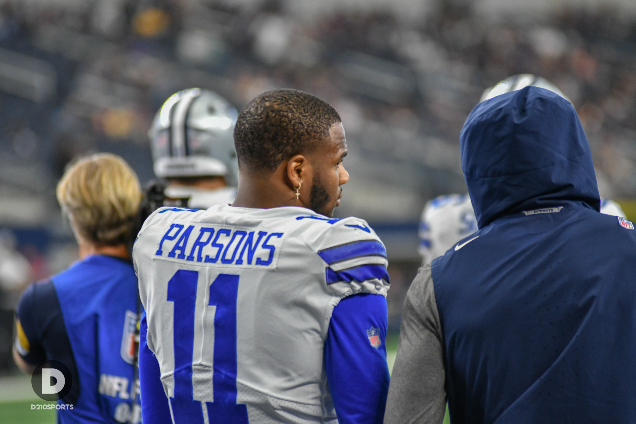 Cowboys news: Micah Parsons among elite pass rushers, Tony Pollard